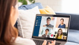 Công cụ hiện đại hỗ trợ tư vấn khách hàng nhanh chóng