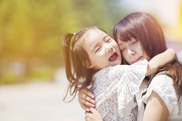 Xin lỗi bé! Đã có lúc mẹ quên mình hạnh phúc