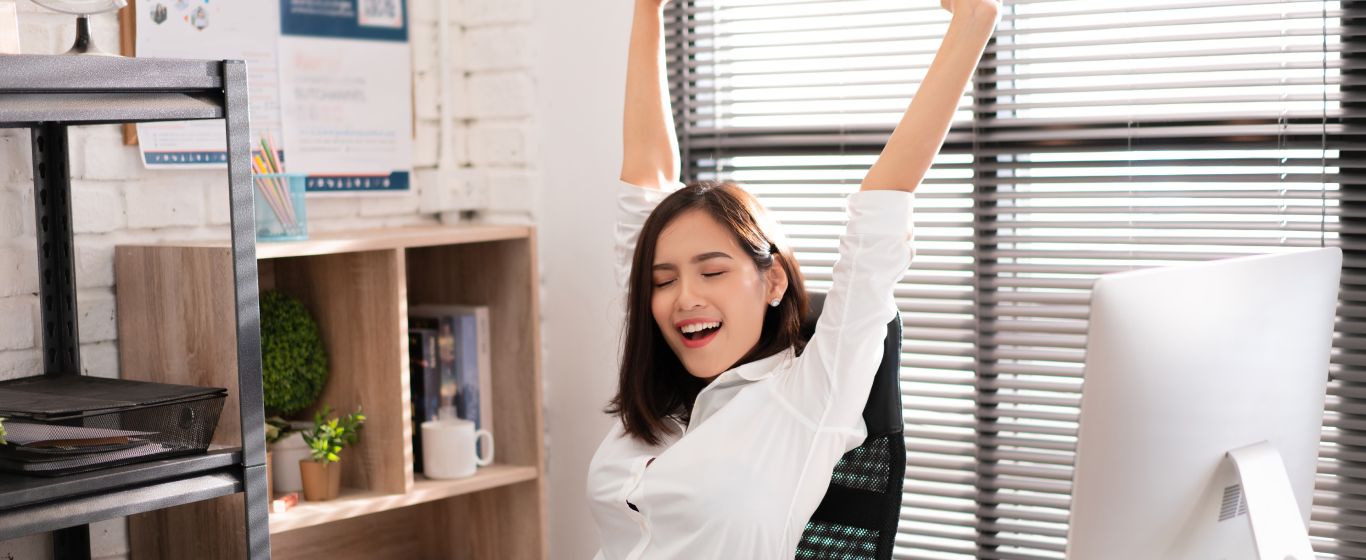 Các động tác làm giảm sự uể oải tại bàn làm việc