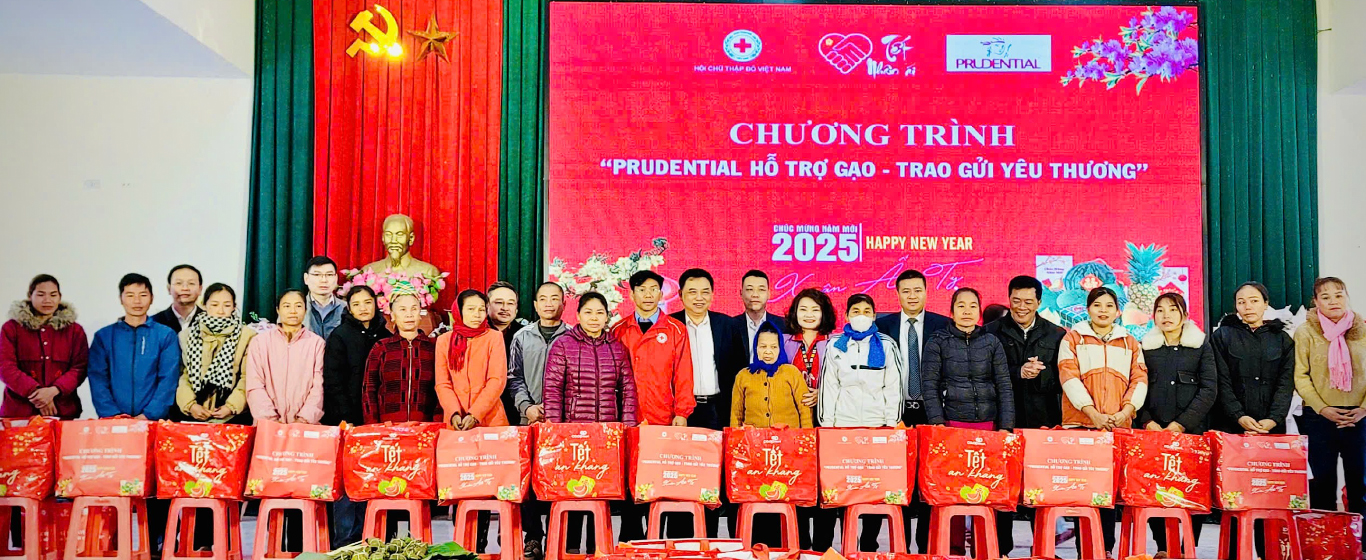 Hỗ trợ gạo - Trao gửi yêu thương