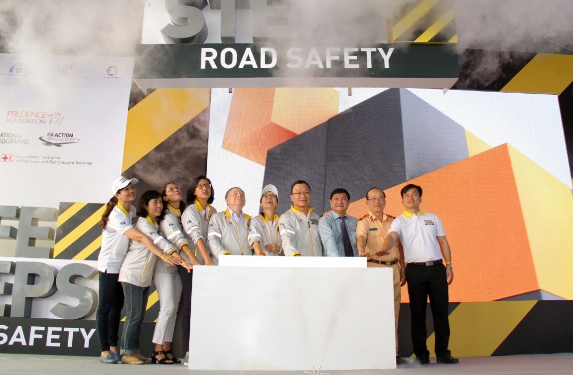 Lễ khởi động chiến dịch Safe steps Road safety