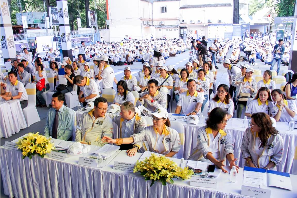 Đại biểu tham dự lễ khởi động chiến dịch