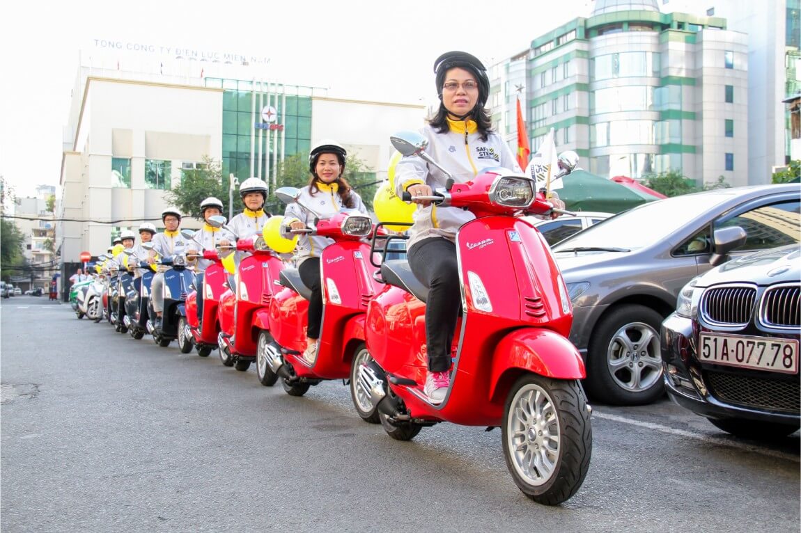 Nhân viên Prudential diễu hành tại buổi lễ