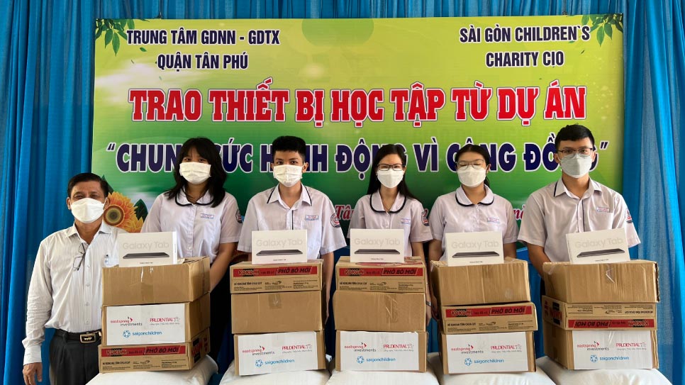 Học sinh được trang bị máy tính bảng