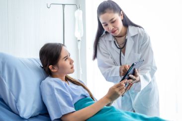 Bảo hiểm ung thư là gì? Nên mua khi nào tốt nhất?