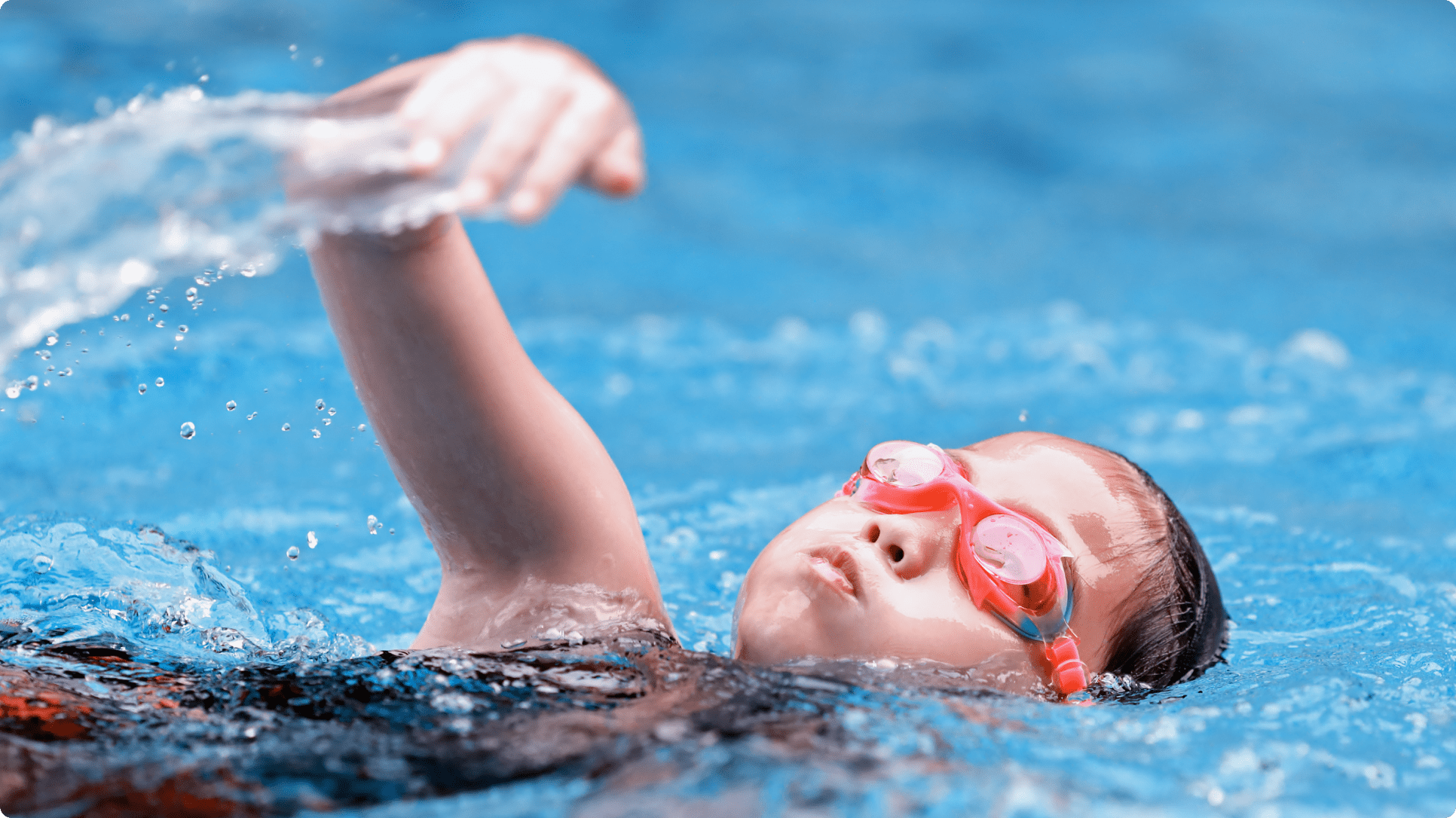 Khi nào nên cho con học bơi? | Prudential Việt Nam