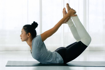 6 động tác yoga giúp nàng đẹp dáng, sáng da