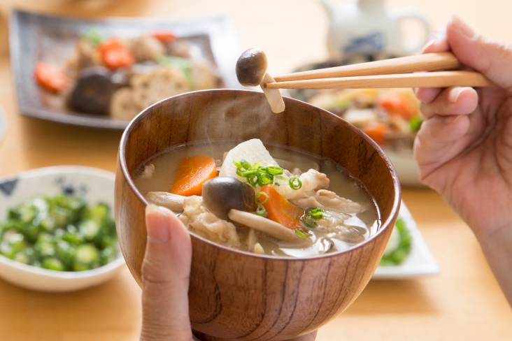 Bí mật phía sau vóc dáng cân đối của người Nhật là gì?