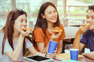 13 thói quen ăn uống không lành mạnh bạn nên thay đổi sớm