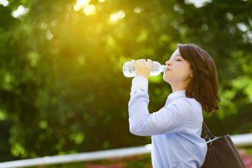 Sốc nhiệt là gì? Triệu chứng, Cách phòng tránh & Xử lý