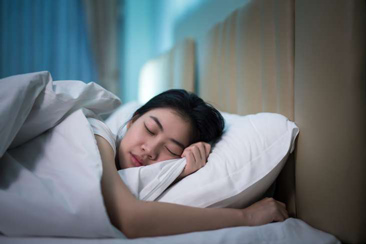 Cách chìm vào giấc ngủ nhanh: 4 Kỹ thuật & Mẹo hay
