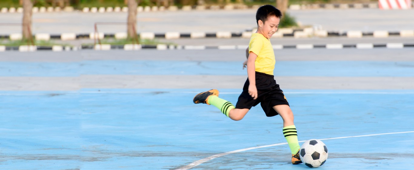 Nuôi dưỡng tài năng cho trẻ có khiếu đá bóng