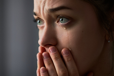 8 cách khóc nhanh nhất để giảm stress hiệu quả: Bạn đã biết?