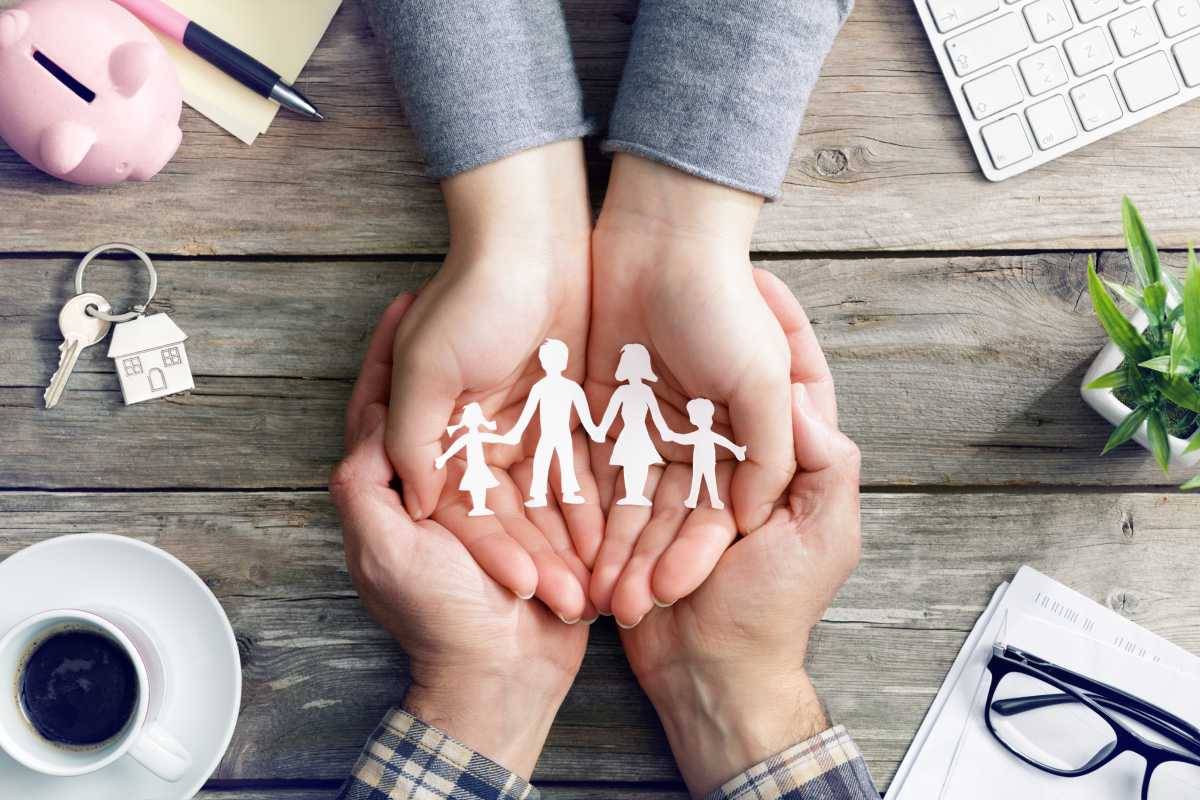 bao-hiem-la-gi-nhung-thong-tin-quan-trong-ban-can-nam-ro-1200x800-3