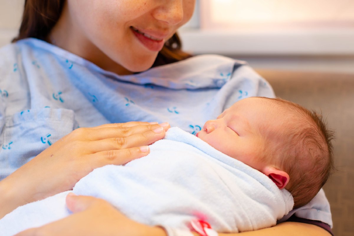 cap-nhat-chi-phi-sinh-mo-co-bao-hiem-y-te-het-bao-nhieu-1200x800-1