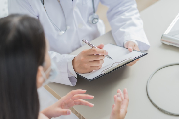 Chi phí thay khớp gối có bảo hiểm y tế hết bao nhiêu tiền?