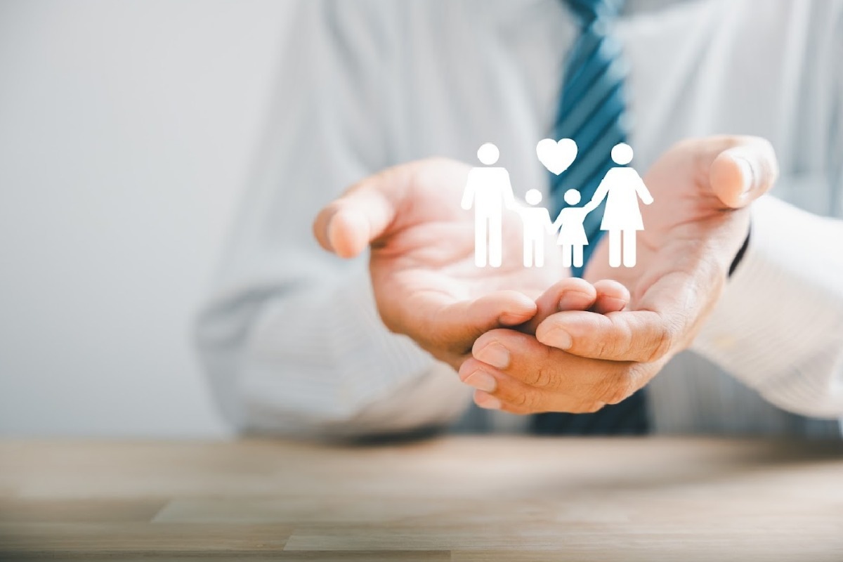 loi-ich-khi-mua-bao-hiem-cham-soc-suc-khoe-toan-dien-va-luu-y-1200x800-2