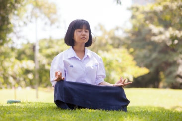 Luật hấp dẫn là gì? Cách áp dụng luật hấp dẫn thu hút khách hàng