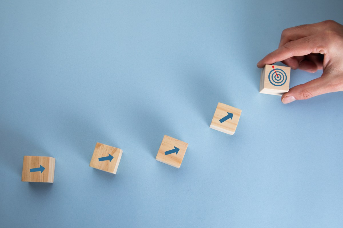 cach-xac-dinh-va-thiet-lap-muc-tieu-smart-cho-ban-than-1200x800-1