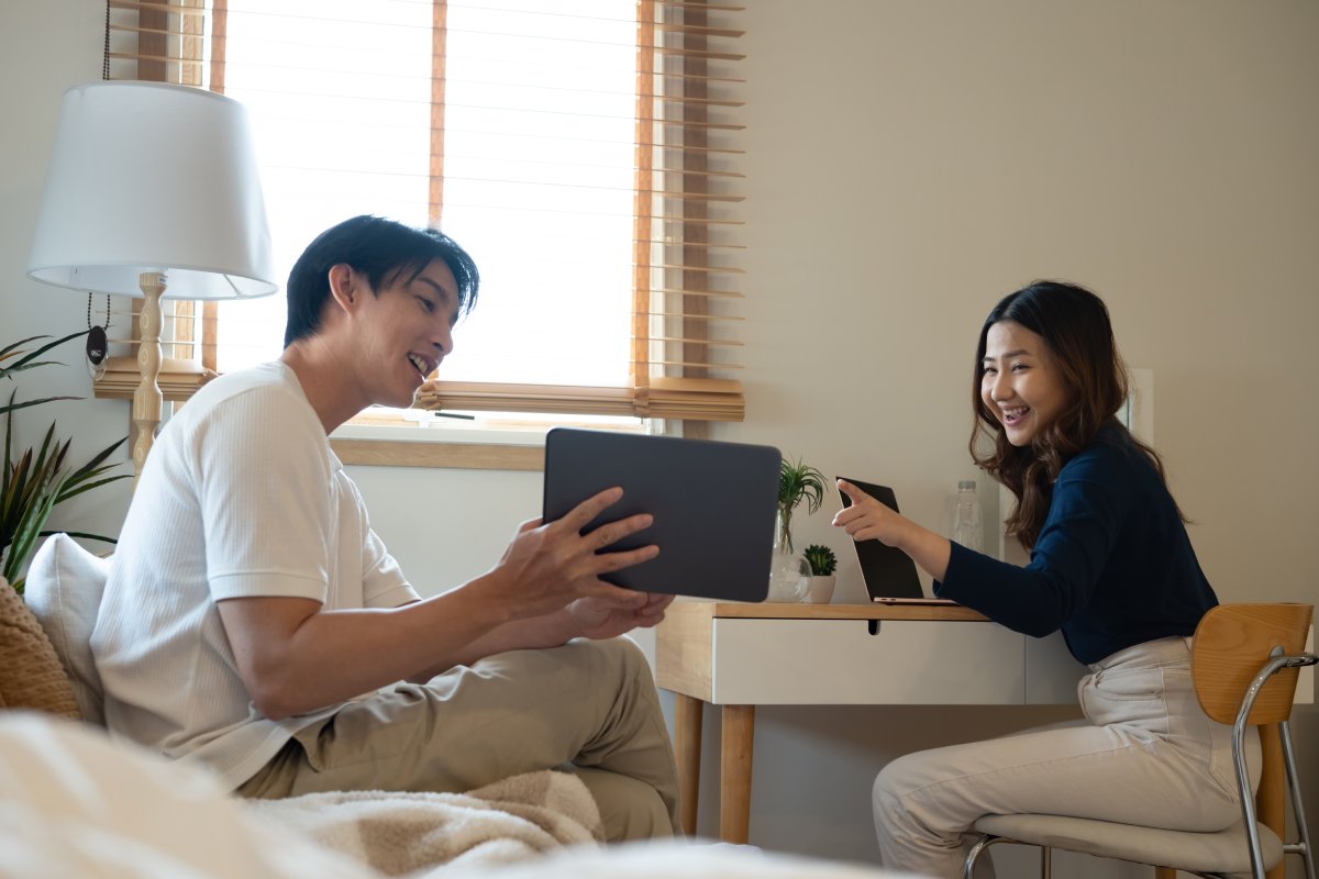 Gen Z là ai – và vì sao chúng ta xứng đáng được thấu hiểu