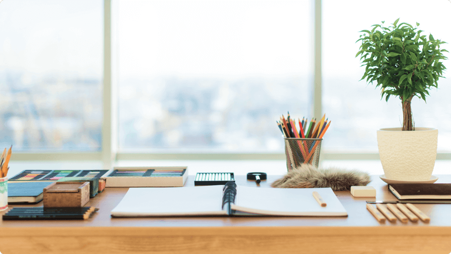 Sắp xếp bàn làm việc cùng phù thuỷ dọn nhà Marie Kondo