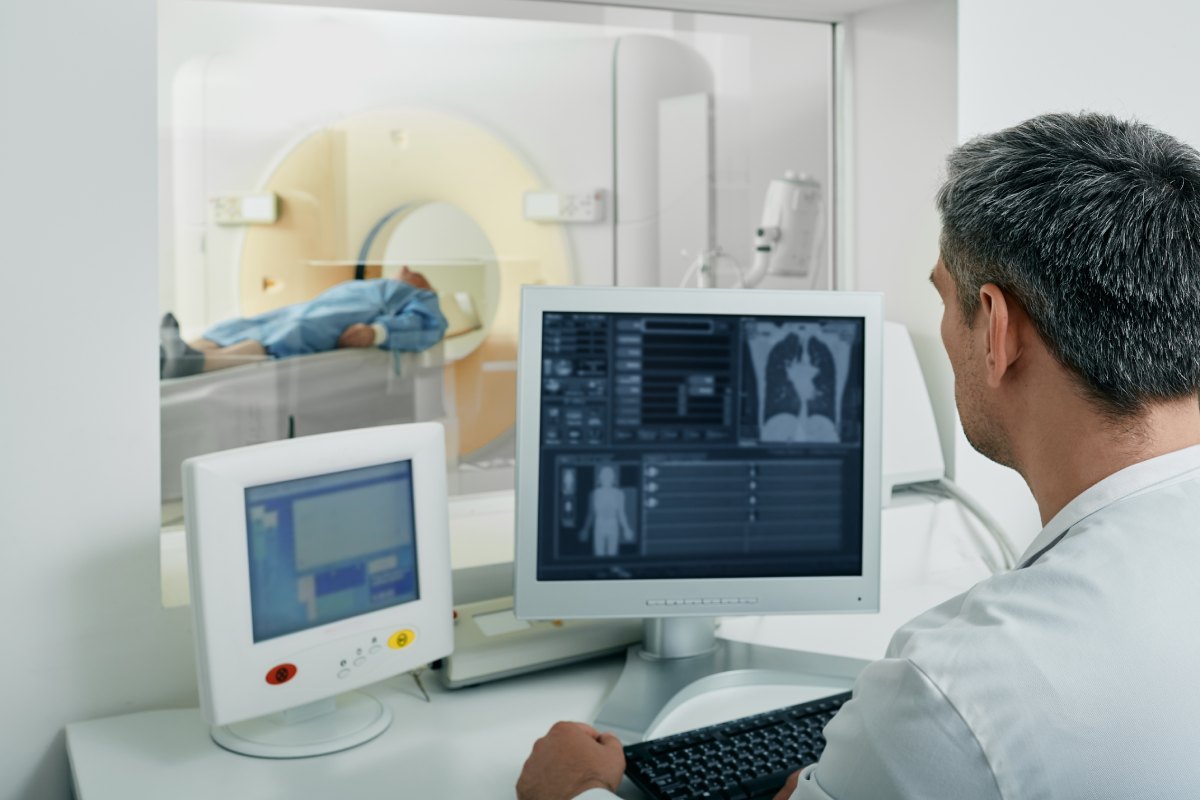 chup-ct-phoi-gia-bao-nhieu-co-duoc-bao-hiem-ho-tro-khong-1200x800-1