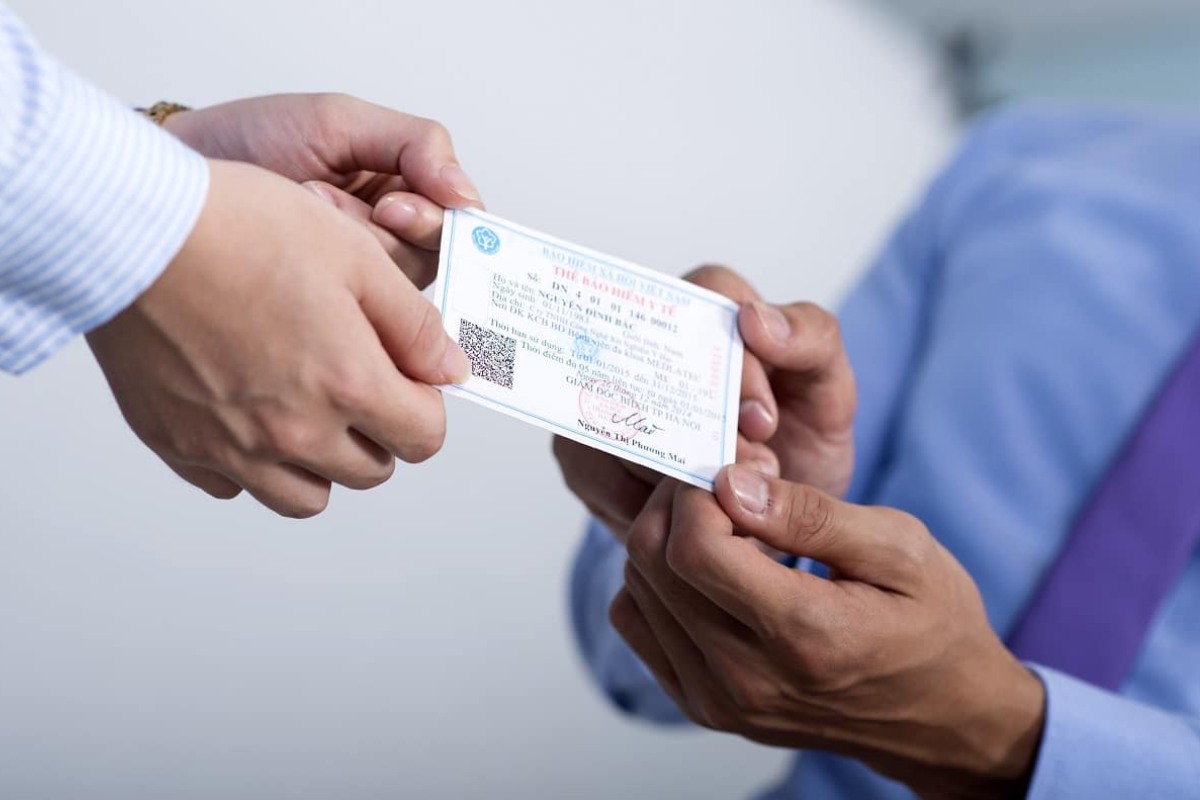 ra viện cần giấy tờ gì để hưởng bảo hiểm y tế