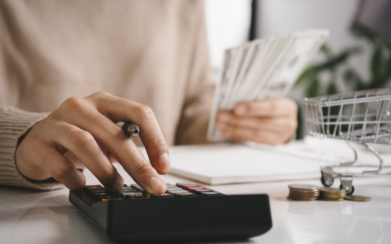 phi-bao-hiem-la-gi-1200x800