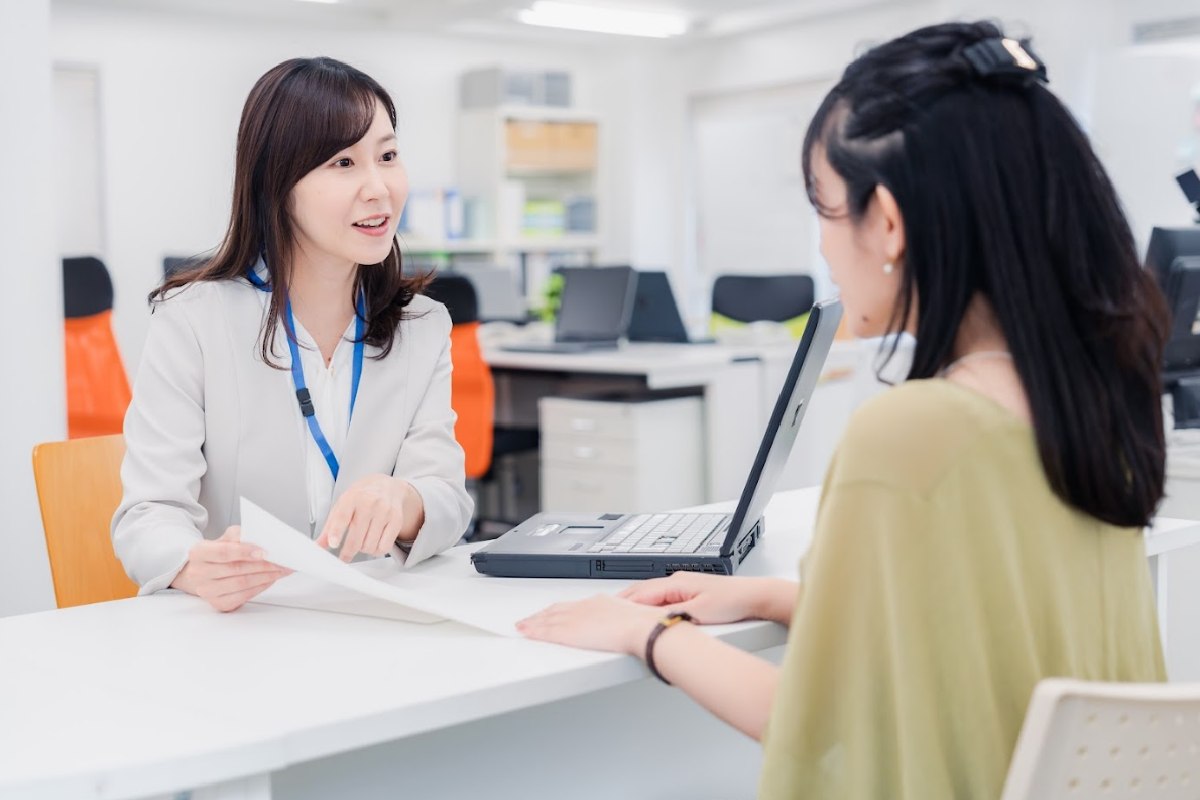 mua-goi-bao-hiem-thai-san-khi-da-co-thai-me-can-luu-y-gi-1200x800-4