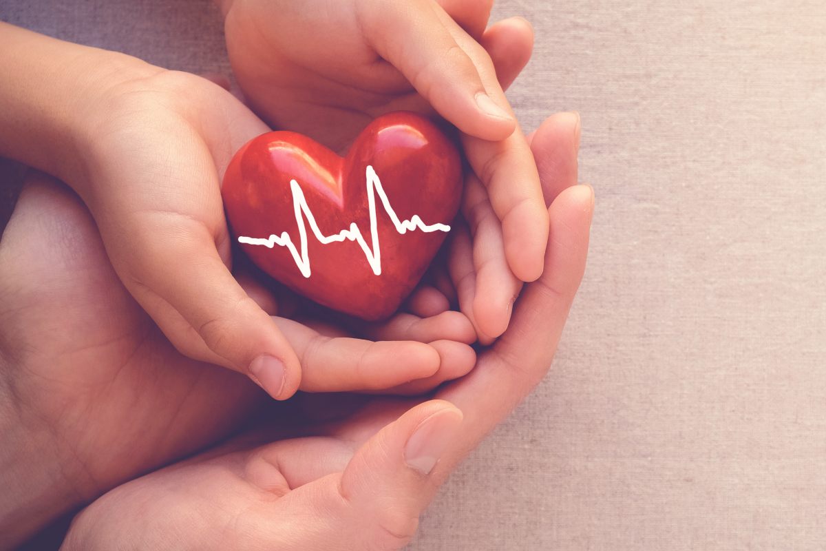 nen-mua-bao-hiem-nhan-tho-hay-bao-hiem-suc-khoe-3-1200x800px