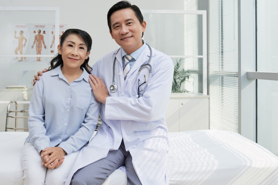 nhung-dieu-can-biet-ve-cac-loai-bao-hiem-bao-tro-benh-hiem-ngheo-1200x800-1