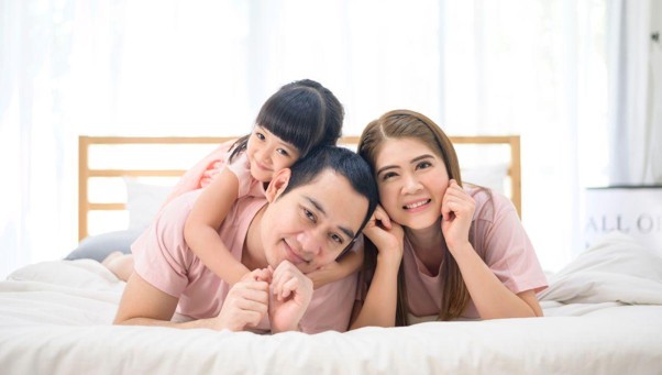 Bảo hiểm sức khỏe giúp gia đình an tâm trước các rủi ro y tế và tài chính.