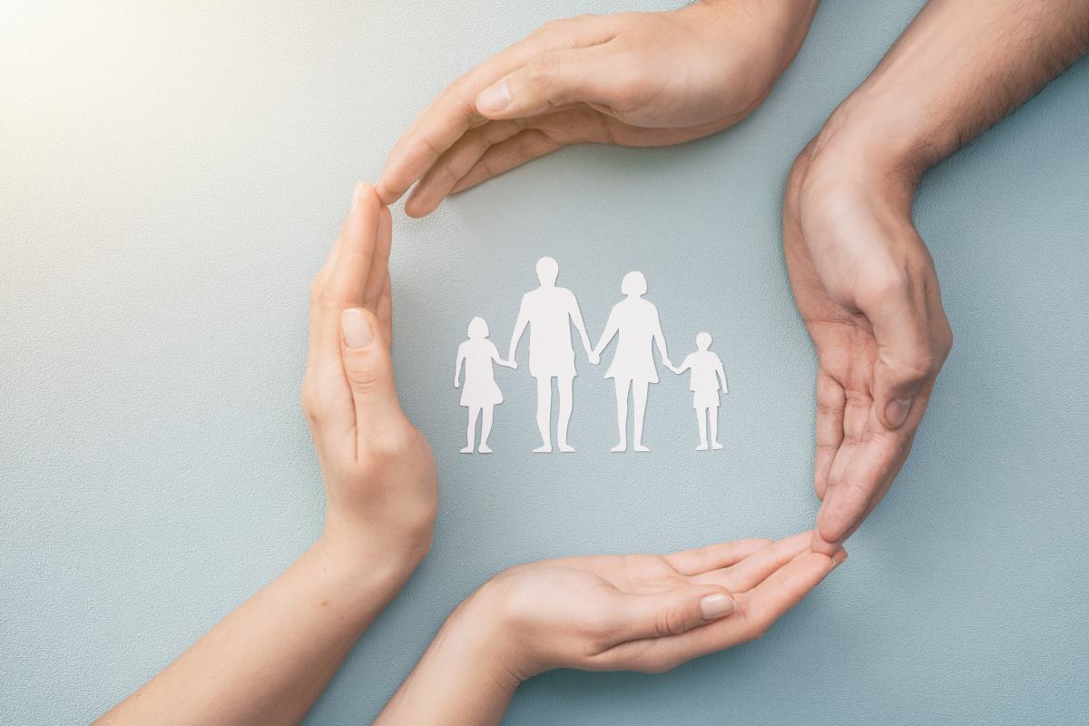 so-sanh-bao-hiem-xa-hoi-va-bao-hiem-thuong-mai-co-gi-khac-1200x800-1