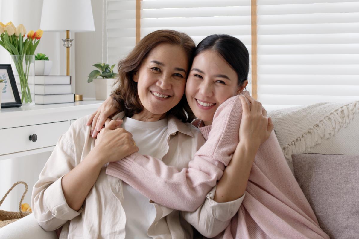 5-cach-cham-soc-suc-khoe-phu-nu-o-do-tuoi-50-1200x800-2