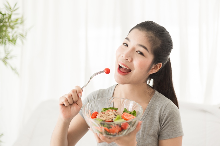 7-loai-thuc-pham-giup-toc-chac-khoe-1200x800-3