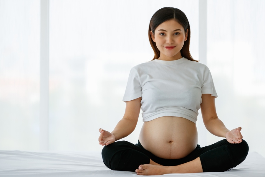 tap-yoga-khi-mang-thai-me-khoe-con-thong-minh-1200x800-1