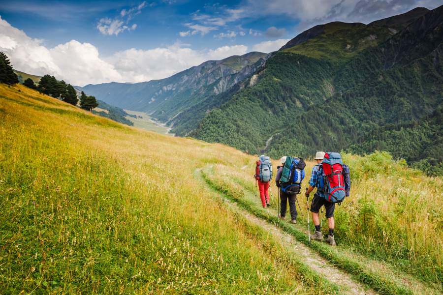 trekking-hiking-xu-huong-ren-luyen-suc-khoe-moi-cua-gioi-tre-1200x800-2