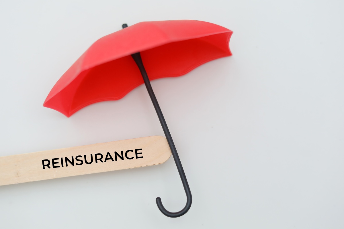 tai-bao-hiem-la-gi-dac-diem-cua-hop-dong-tai-bao-hiem-1200x800-1