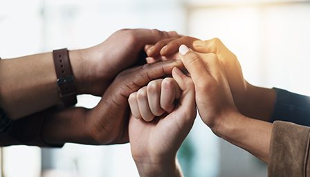 Cộng đồng gắn kết